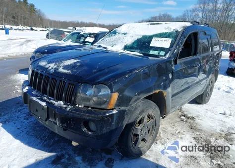 2007 Jeep Grand Cherokee Laredo z USA, uszkodzony, nr VIN 1J8HR48N97C697816
